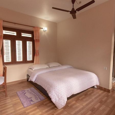 New Tourist Guest House Pokhara Esterno foto