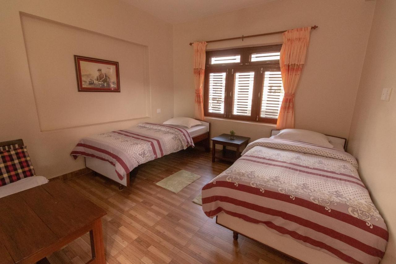 New Tourist Guest House Pokhara Esterno foto